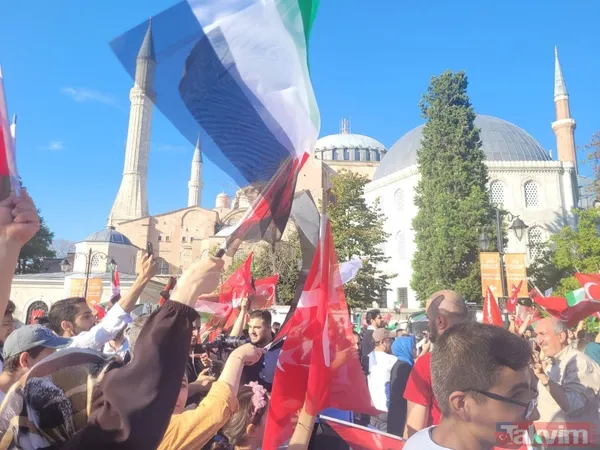 Takvim.com.tr, Ayasofya'da! Binlerce kişi Filistin için meydanlara akın etti | İşte o anlar... - 13