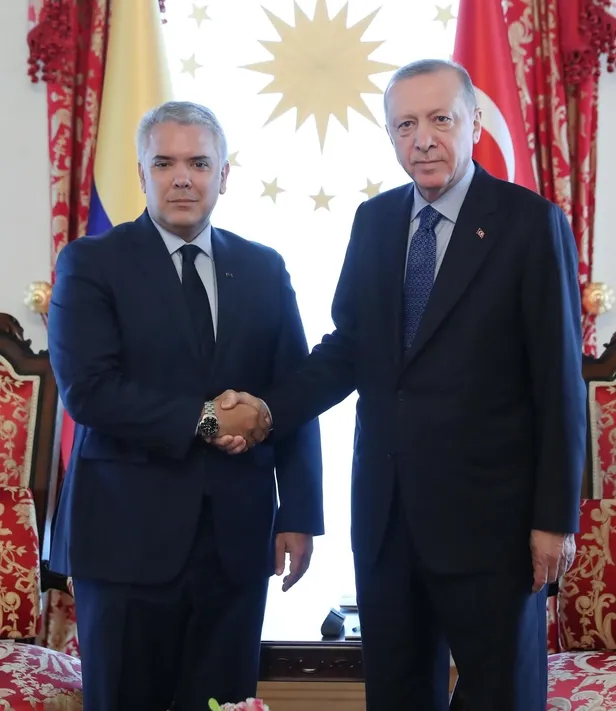 baskan-erdogan-kolombiya-cumhurbaskani-marqueze-kabul-etti-1653057600490.jpeg Başkan Erdoğan ve Kolombiya Cumhurbaşkanı Ivan Duque Marquez'den önemli açıklamalar: Ticarette yeni hedef 5 milyar dolar-2