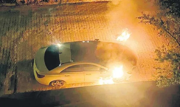 avukat-sevgilisine-kabusu-yasatti-oldurecek-beni-1682374930052.jpeg Avukat sevgilisine kabusu yaşattı: "Öldürecek beni..."-2