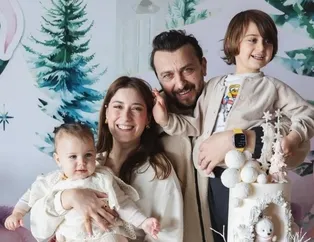 Ali Atay’ın eşi Hazal Kaya’nın kızı Leyla Süreyya ile eğlenceli anlarına bakın! Denizin tadını böyle çıkardılar