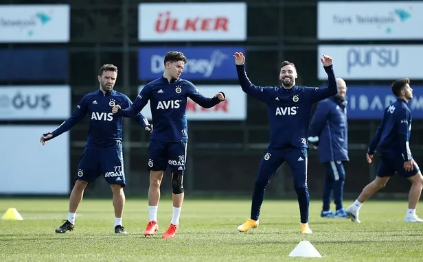 Fenerbahçe’de Galatasaray derbisi öncesi kriz var!-5