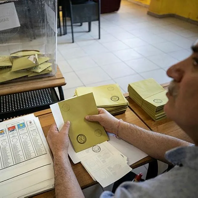 Başkan Erdoğan liderliğindeki AK Parti 3 bölgede de ilk sırada! İstanbulda milletvekili seçimine ilişkin oy dağılımı açıklandı