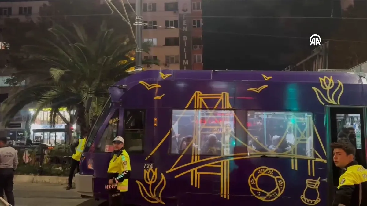 Fatih'te kaza: Tramvay yayaya çarptı!