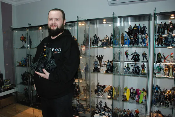 izmirde-yasayan-ahmet-gezer-21-yilda-topladigi-600-figure-600-bin-liranin-uzerinde-para-harcadi-1608191455974.jpg İzmir'de yaşayan Ahmet Gezer 21 yılda topladığı 600 figüre 600 bin liranın üzerinde para harcadı-6