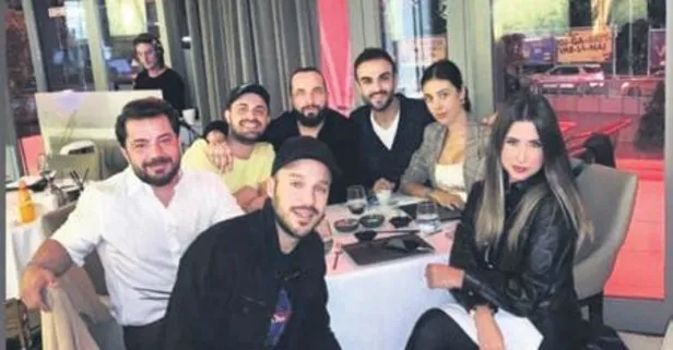 Masadan eksiliyor dostlar (Kuytu Köşe)