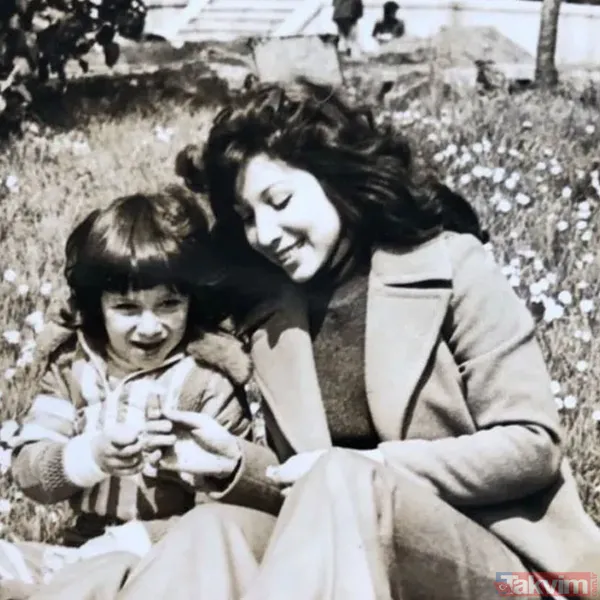 Hakan Ural’ın annesi bakın hangi Yeşilçam yıldızı çıktı! Cüneyt Arkın detayı dikkat çekti! Sibel Can’ın eski kayınvalidesi meğer... - 15