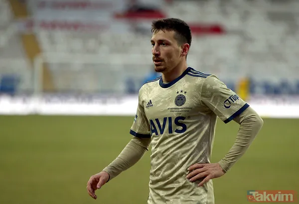 Dev derbide sürpriz tercihler! İşte Fenerbahçe - Galatasaray maçının 11'leri... Erol Bulut ve Fatih Terim kararını verdi - 13