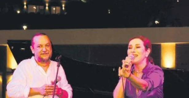 Ünlü sanatçı Zuhal Olcay Bodrum’da unutulmaz bir gece yaşattı!