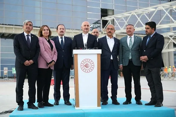 cukurova-havalimaninda-calismalar-suruyor-ulastirma-ve-altyapi-bakani-adil-karaismailoglu-acikladi-iste-yolcu-1670340930142.jpeg Çukurova Havalimanı'nda çalışmalar sürüyor! Ulaştırma ve Altyapı Bakanı Adil Karaismailoğlu açıkladı: İşte yolcu kapasitesi...-4