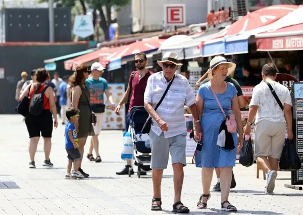 hava-durumu-eyyam-i-bahur-istanbulu-kavuracak-termometreler-40-dereceyi-gorecek-3-agustos-2023-hava-durumu-1691049263547.jpg HAVA DURUMU | Eyyam-ı Bahur İstanbul'u kavuracak: Termometreler 40 dereceyi görecek | 3 Ağustos 2023 hava durumu-4