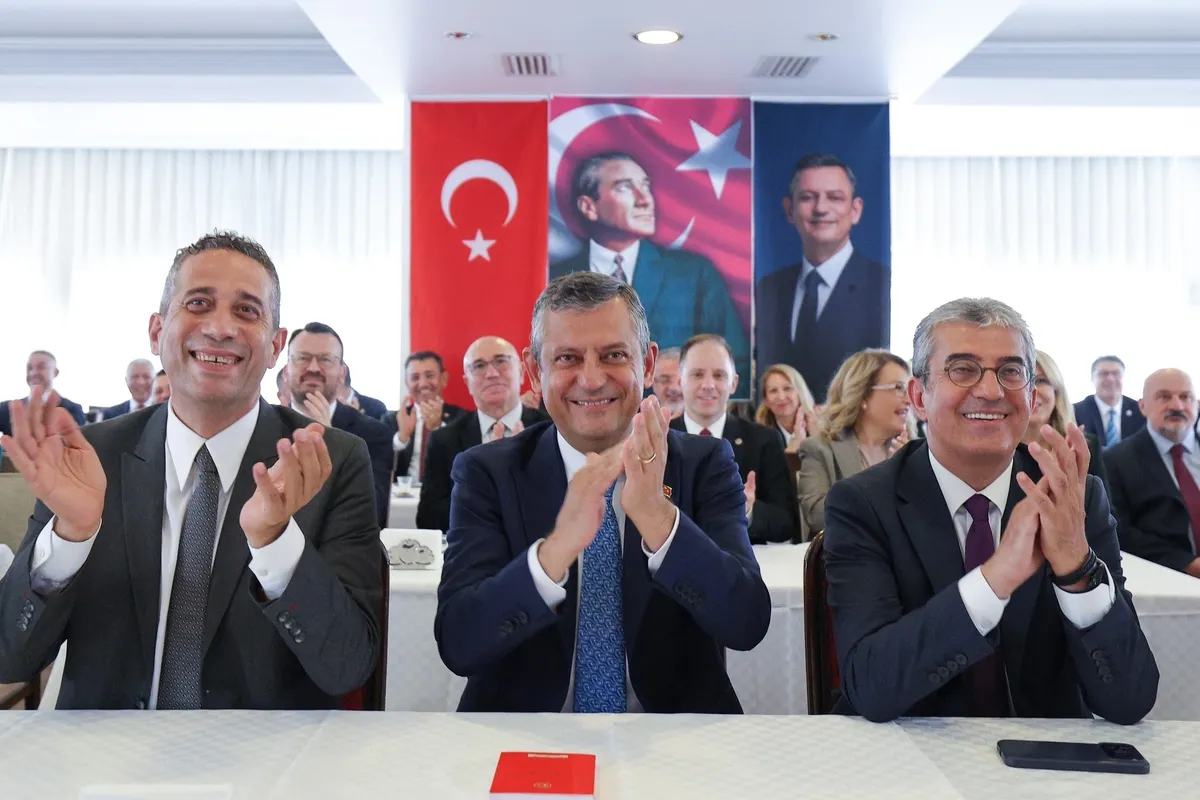 kilicdaroglundan-yolsuzluk-gondermesi-arinma-buyuk-olcude-gerceklesti-1784982105118.jpeg Kılıçdaroğlu’ndan yolsuzluk göndermesi: Arınma büyük ölçüde gerçekleşti-6