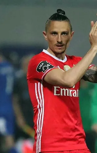 Fenerbahçe'den Fejsa için 3.5 milyon Euro!