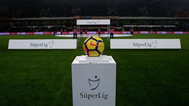 kulupler-birligi-vakfi-baskani-ahmet-agaoglu-acikladi-super-lig-kuluplerinden-hakemlerle-ilgili-konusmama-karari-1637772361527.jpeg Kulüpler Birliği Vakfı Başkanı Ahmet Ağaoğlu açıkladı! Süper Lig kulüplerinden hakemlerle ilgili konuşmama kararı-3