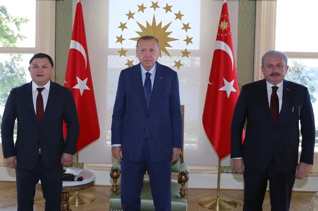 Son dakika: Başkan Erdoğan, Kırgızistan Meclis Başkanı Cumabekov'u kabul etti