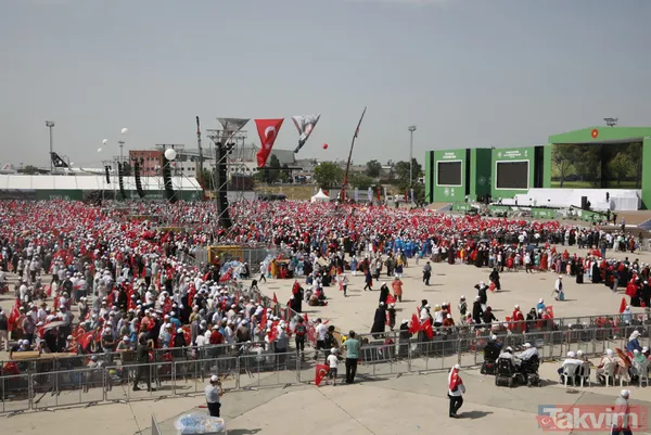 Fethin 569. yılında Atatürk Havalimanı'nda büyük coşku! İlk fidanı Başkan Erdoğan dikti, SOLOTÜRK'ten nefes kesen gösteri - 14