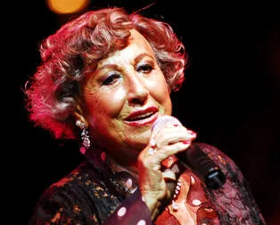 Usta sanatçı hastaneye kaldırıldı