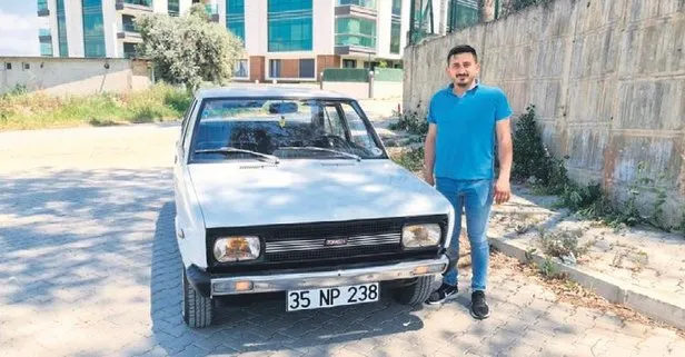 İzmirli Hasan Karadişoğlu 79 model klasik aracını streç filmle kaplayarak koruyor