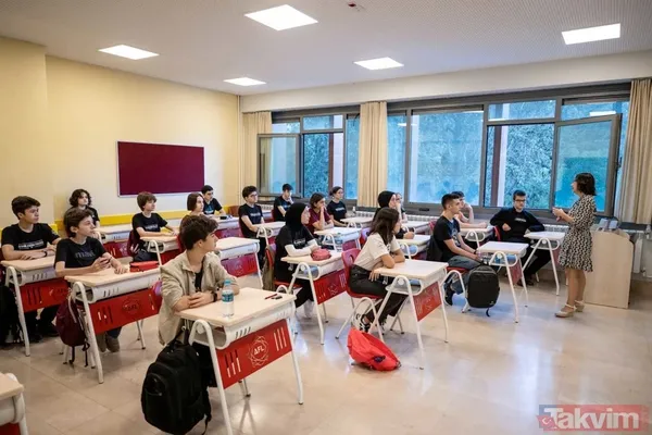 MEB Veliden Öğretmene Teşekkür Mesajı Nasıl Oluşturulur 2025? Çocuğunuzun eğitimine gösterdiği özel ilgi ve gayret için öğretmenine minnettarlığınızı iletmek...