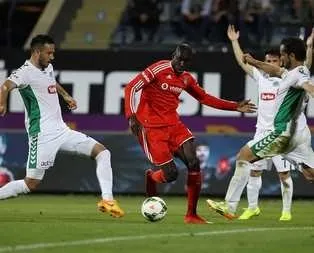 Beşiktaş şampiyonluğa veda etti!