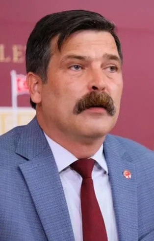 Başörtüsü düşmanı TİP'li Erkan Baş'ın kirli sicili sosyal medya gündeminde!