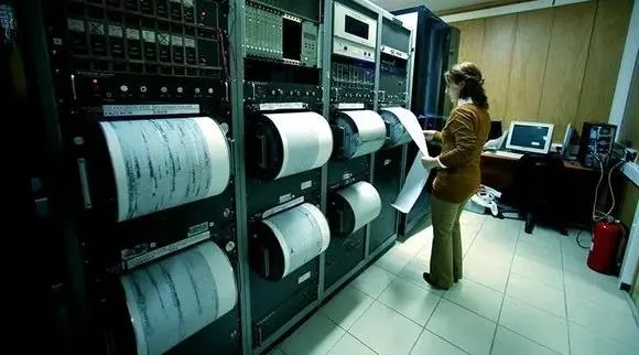 malatyadaki-depremler-yeni-bir-yikici-depremin-habercisi-mi-deprem-uzmani-a-haberde-uyarilarda-bulundu-birbiri-1700757724141.jpeg Malatya'daki depremler yeni bir yıkıcı depremin habercisi mi? Deprem uzmanı A Haber'de uyarılarda bulundu: Birbirini tetikleyen nitelikte...-5