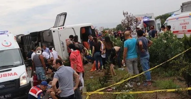 Son dakika... Manisa’da yolcu otobüsü devrildi: 1 ölü, 25 yaralı