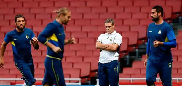 Emirates’te 1 saat idman yaptılar!