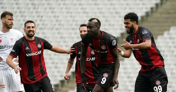 Diagne şov yaptı! Karagümrük Sivas'ı mağlup etti | MAÇ ÖZETİ