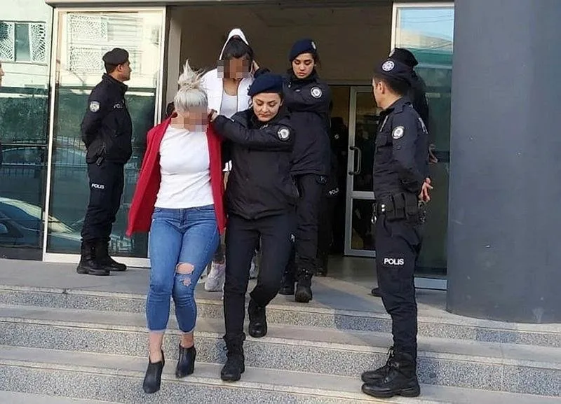 Bursa’da şafak baskını! Tutuklandılar