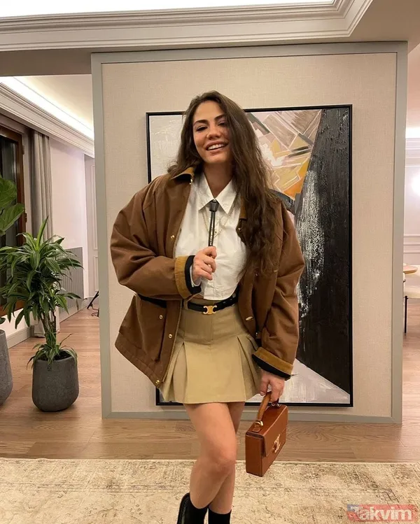 Demet Özdemir bornozuyla İstanbul sokaklarını turladı! Oğuzhan Koç’un biricik eşine bakın! “Bir elimde cımbız bir elimde ayna...” - 23