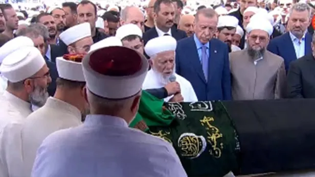 Din alimi Mahmut Ustaosmanoğlu'nun yerine kim geldi? Mahmut Ustaosmanoğlu'nun yerine gelen Hasan Kılıç efendi kimdir?-3