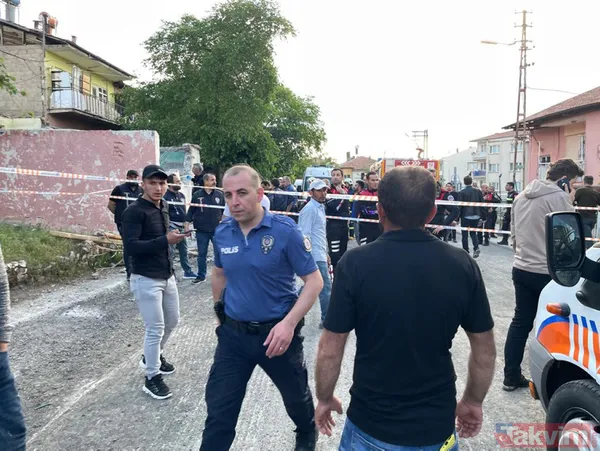 Son dakika: Malatya Battalgazi'de tek katlı ev çöktü! 11 yaşındaki çocuk yaşamını yitirdi, 10 yaşındaki kuzeni yaralandı - 2