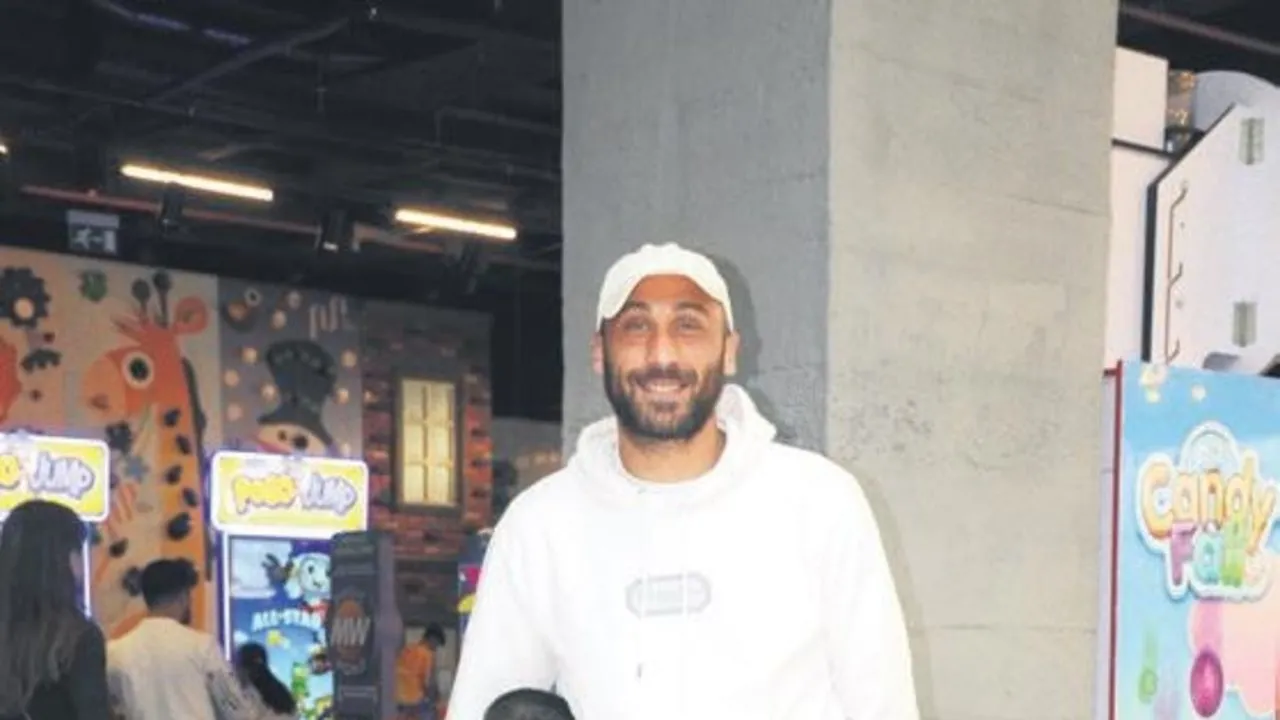 Cenk Tosun, oğlu Arden Tosun ile eğlence merkezine gitti!