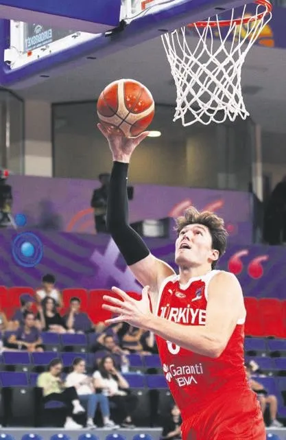 Tartışma büyüdü! Eda Ece Ebru Şahin’i engelledi