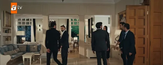 Hedef sensin... Masanın lideri benim