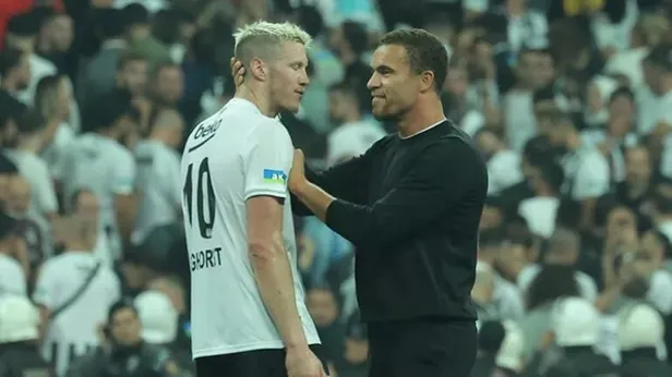 cilgina-dondu-yere-yatip-cimleri-yumrukladi-besiktas-fenerbahce-derbisine-valerien-ismael-damgasi-1664739738288.jpeg Çılgına döndü yere yatıp çimleri tokatladı! Beşiktaş - Fenerbahçe derbisine Valerien Ismael damgası-3