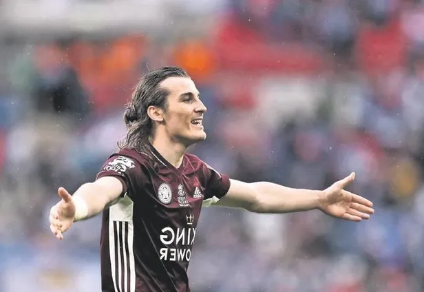 galatasaray-dostluk-turnuvasindaki-ilk-hazirlik-macinda-rayo-vallecanoya-1-0-maglup-oldu-spor-haberleri-1670115746343.jpeg Galatasaray Dostluk Turnuvası'ndaki ilk hazırlık maçında Rayo Vallecano'ya 1-0 mağlup oldu | Spor haberleri-17