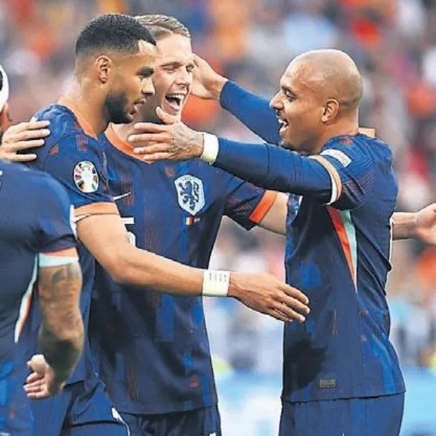 Hollanda şov yapıp turladı
