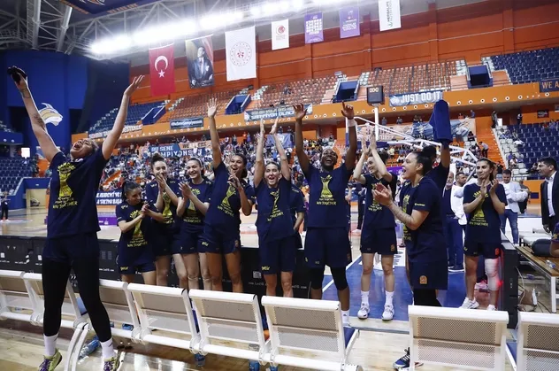 Fenerbahçe Safiport 4 oyuncuyla anlaştı