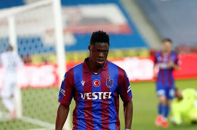 Caleb Ekuban izninin sona ermesine rağmen kampa katılmadı