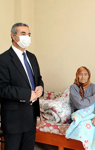 93 yaşında koronavirüsle mücadeleyi kazandı