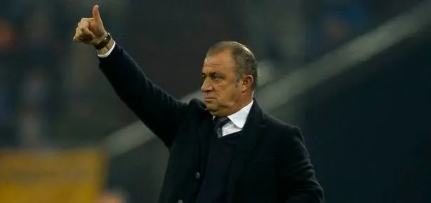 Ve Terim soyunma odasına girdi