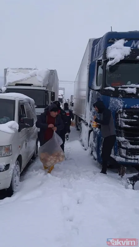 SON DAKİKA: Beyaz esaret! Balıkesir-Susurluk yolu saatlerdir kapalı - 21