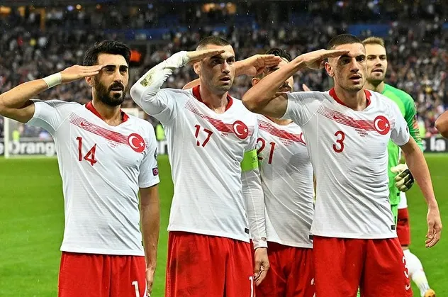 İkiyüzlüler! Başarımızı hazmedemeyen Fransa, Almanya ve UEFA ayak oyunlarına başladı