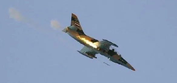 Suriyeli muhalifler ülkenin kuzeybatısında Türkiye sınırında yer alan İdlib ilinin kırsalını bombalayan Beşşar Esed rejimine ait bir savaş uçağını düşürdü. Paraşütle atlayan pilot, Hatay'ın merkez Antakya ilçesinde bulunarak hastaneye kaldırıldı