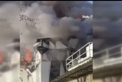 Yedek parça üreten fabrikada yangın