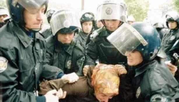 28 Şubat zulmünün baş mimarı İsmail Hakkı Karadayı 27 Mayıs darbesinin yıl dönümünde gömüldü!-8