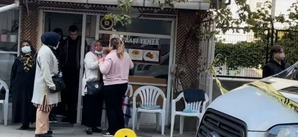 Kadıköy'de çıkan yangında 1 kişi hayatını kaybetti! Annesi gözyaşlarını tutamadı-3