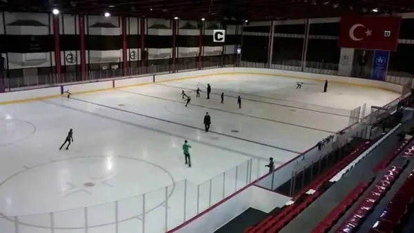 ankara-buyuksehirde-skandallar-bitmiyor-belpa-esnafina-pitbulllu-zorbalik-1644653772237.jpg Ankara Büyükşehir'de skandallar bitmiyor! BELPA esnafına pitbulllu zorbalık-2