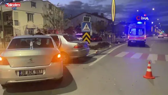 Karaman’da iki otomobil çarpıştı: 6 yaralı